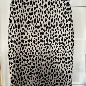 Chic Black and White Animal Print Pencil Skirt